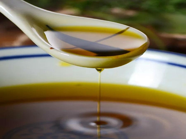 压榨菜籽油的储存方法